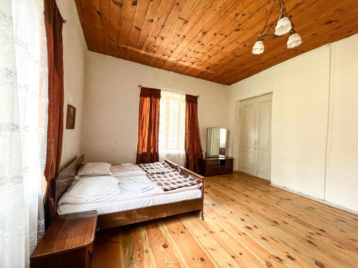 Guest House Svan-Ski Mestia Kültér fotó
