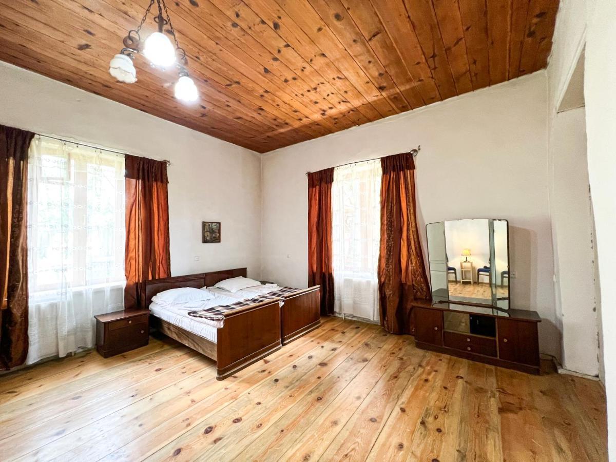 Guest House Svan-Ski Mestia Kültér fotó